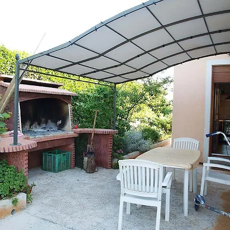 Apartman Maja 1242 *