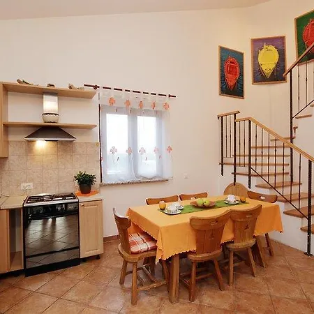 Apartman Maja 1242 Liznjan