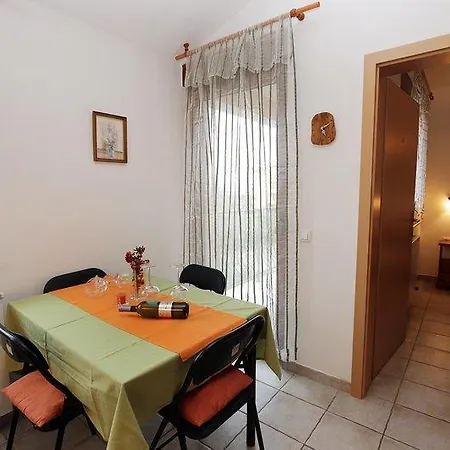 Apartman Maja 1242