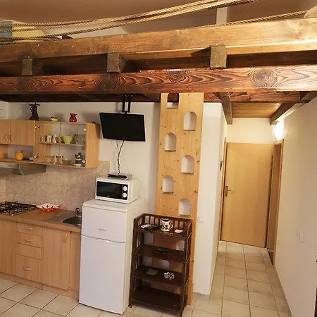 Apartman Maja 1242 *